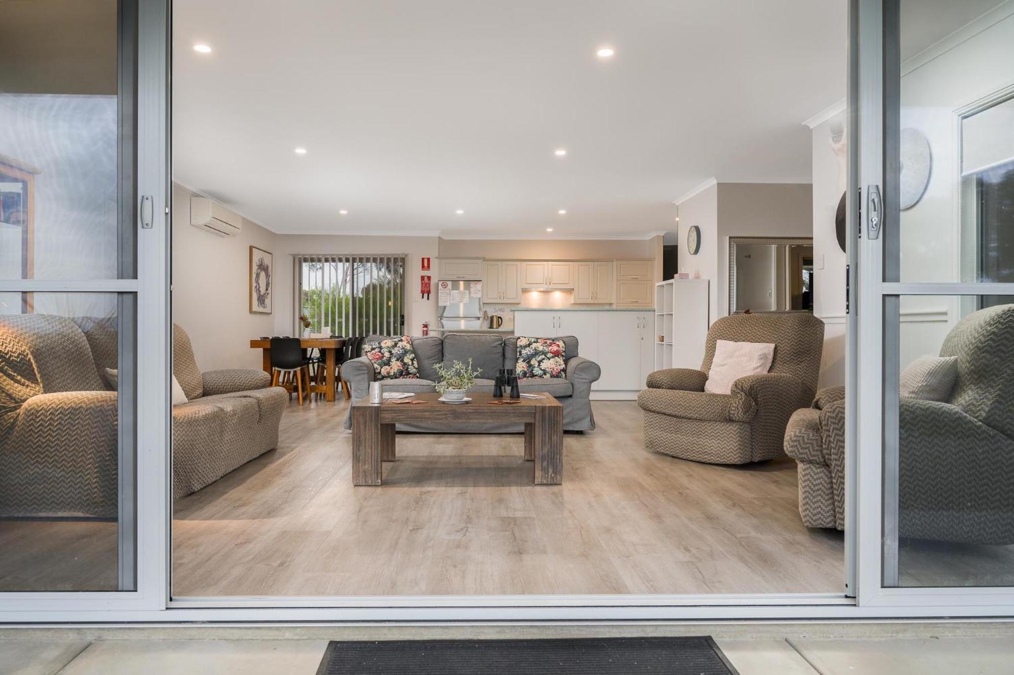 Emu Bay Holiday Homes 외부 사진