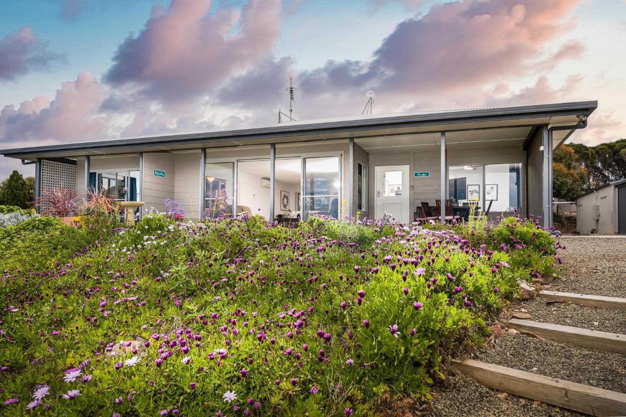 Emu Bay Holiday Homes 외부 사진